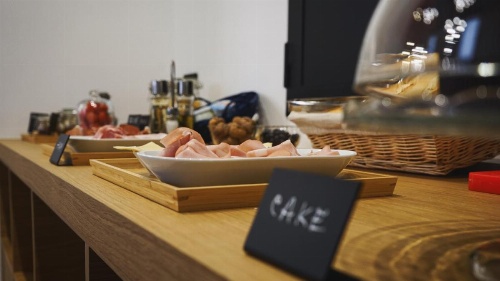 Central Lodge Hotel image 11